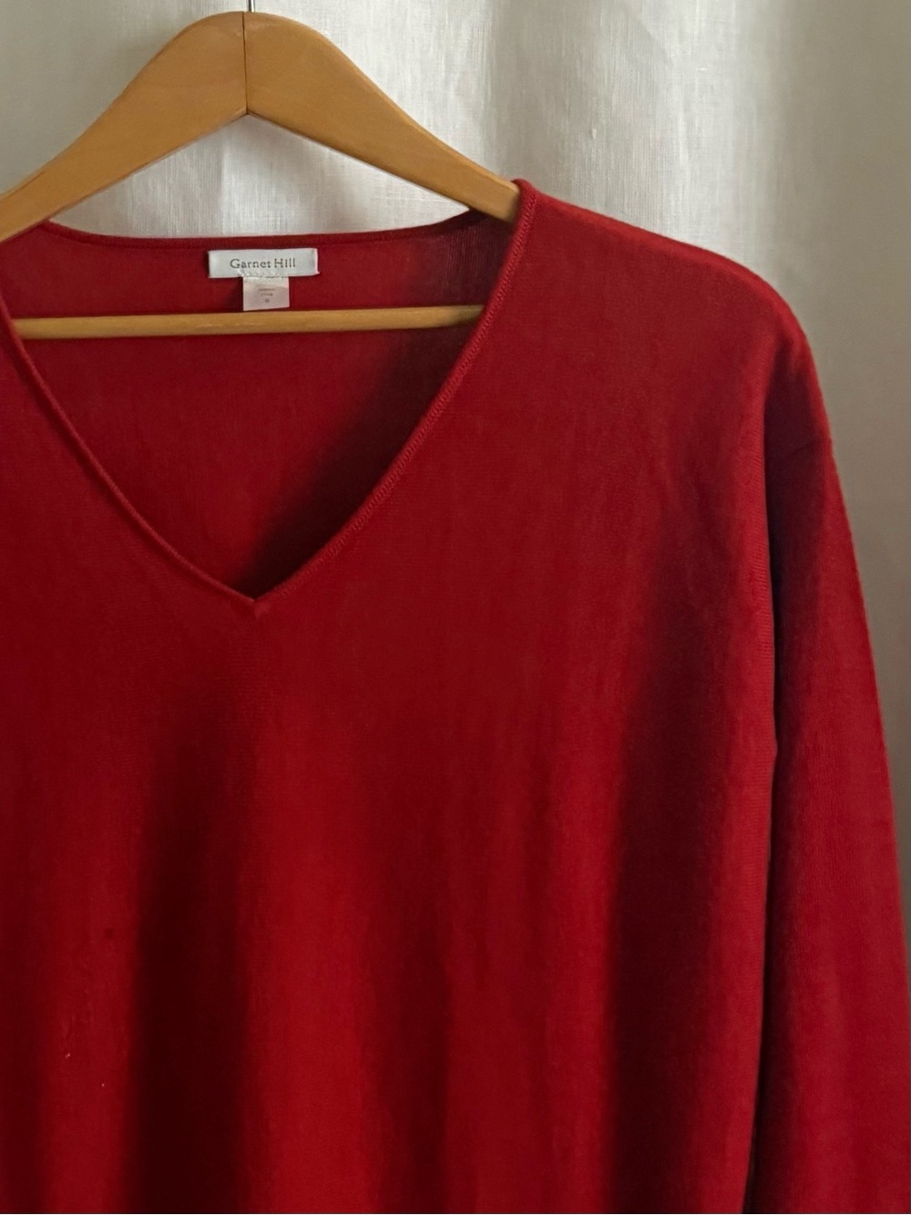 NWOT Garnet Hill Merino Wool Silk Sweater S Holly Berry Red V Neck Mixed Media - Picture 3 of 10